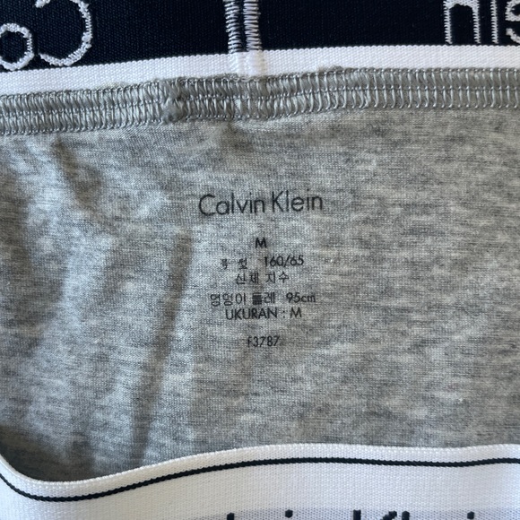Calvin Klein set - Picture 3 of 4